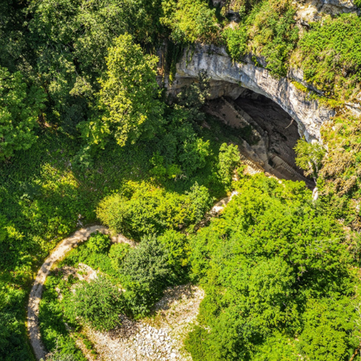 Aintourisme tweet media