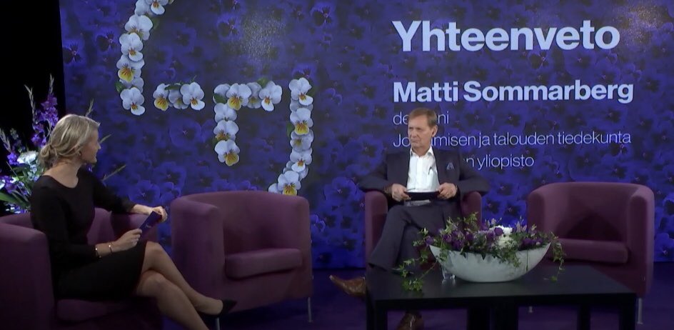 NYT ILMOITTAUTUMAAN!!!

events.tuni.fi/johtajuussympo… 

Johtajuussymposium virtuaalisena kuten vuonna 2020. Kuvassa dekaani <a href="/MSommarberg/">Matti Sommarberg</a> päätössanat viime vuonna.