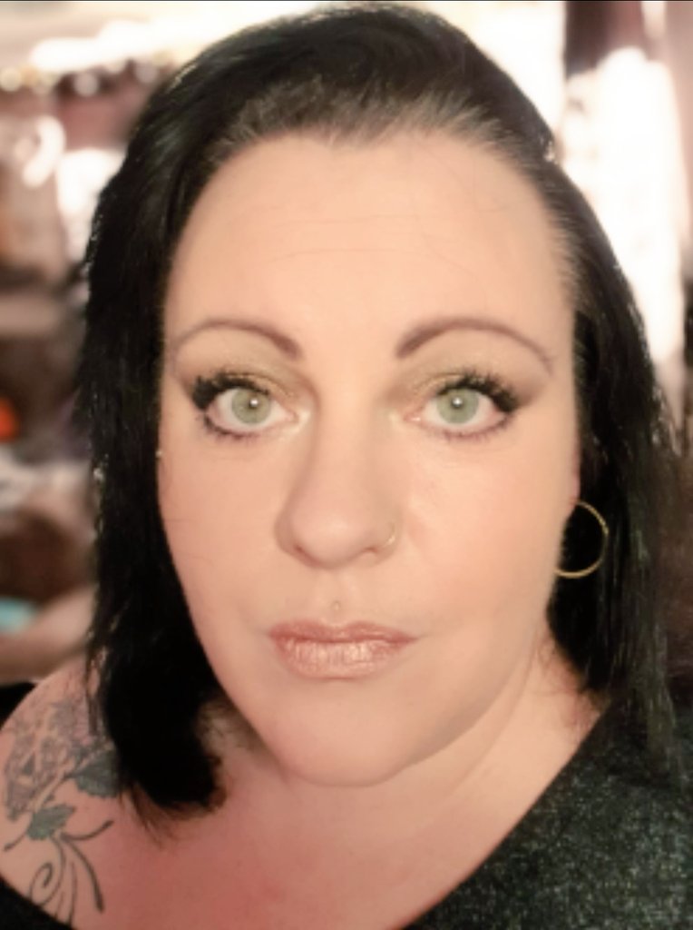 FlintonStacy's tweet image. Today, I am having issues writing the word BEST correctly....so I am BEAT-ing all over my blog today!!
FML.....anyone else suffer with dyslexic finger syndrome?! 🙈

#WritingCommunity #cantspell #wontspell #thursdaymorning #blogger #amwriting #doingmyheadin #notamused #selfie