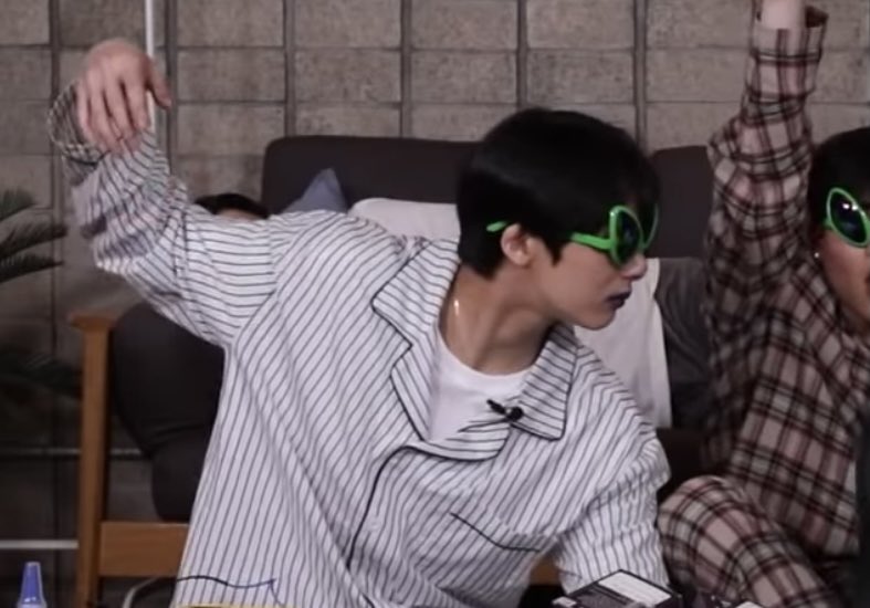 chwsource's tweet image. 