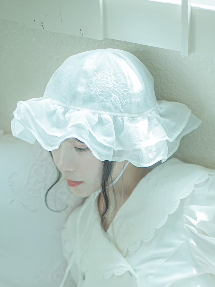 Hihoen_Official's tweet photo. Casablanca embroidery sheer frill hat
https://t.co/eDNVJjwmBw https://t.co/WLnxsXRJCh