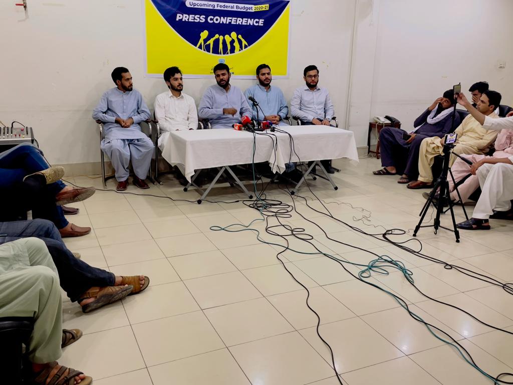 isbjamiat's tweet photo. Press Conference was held under the auspices of @JamiatPK regarding the education quota in the budget to be presented this year in which @PresidentIJT, Bro. Hamza Muhammad Siddiqui addressed the Media.
#StudentsPressConference https://t.co/vZGdfDYSPF