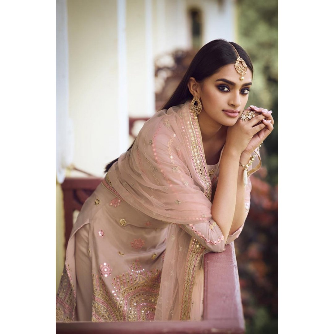 kalaniketancom's tweet photo. Grab this Peach Color Festive Wear Organza Fabric Chic Embroidered Sharara Suit here at flat 15 % off : https://t.co/fdTxoMWwDB

#kalaniketan #salwarkameez #salwarsuit #shararasuit #sharara https://t.co/caEiDXcoHj