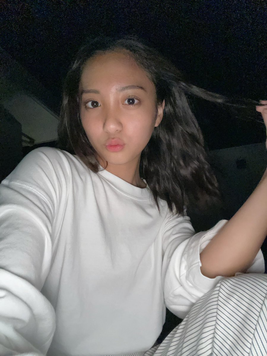 DEVILNOID's tweet image. たまにはオフ感強めな写真を（？

そして皆さん、
GFOのチケットはもうゲットしましたでしょうか🥰圧
当日重大発表もありますので、、、🤔
チケットは↓
twitcasting.tv/c:studio26/sho…

#おはなこちゃん　#GFO