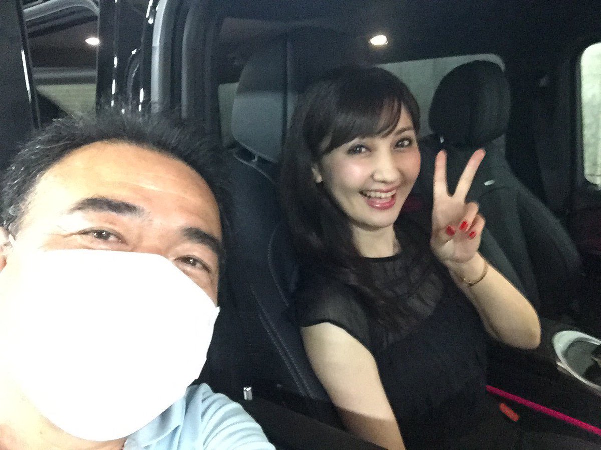 asuka_yuikawa's tweet photo. 告知OKとなったのでお知らせです⭐️
7月1日発売のonly Mercedes 8月号に掲載していただくことになりました📘✨
先日の真っ赤な💅の撮影はこちらでした⭐️
お声がけくださった薫さん、今回も楽しい撮影をありがとうございました🥰
是非お買い求めいただければ幸いです🌼
#撮影
#モデル
#onlyMercedes https://t.co/Lz9LWFG9jl