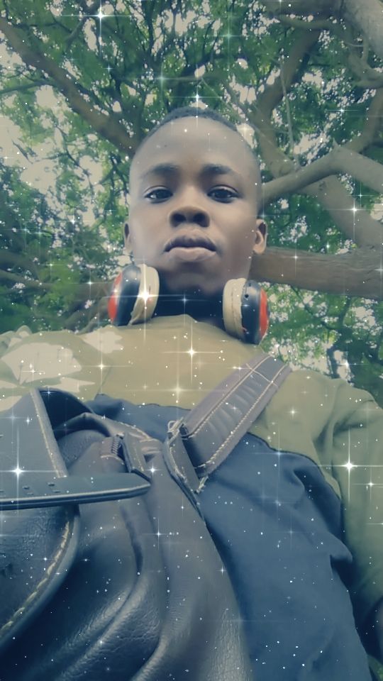 Costiro1's tweet photo. I’m officially a year older today and much cooler than ever. #happybirthday to me.
⚠️ Kindly Check out my new song as my birthday gift below ⚠ 
Costiro ft Gh Mannablack - Wo Kporge 👇🏽

https://t.co/dh9peoBPs6

Download
https://t.co/mzoPIRRuRA

#StudyEmpire 🎛️
#Goodlyffamily https://t.co/chmpwXgVoP