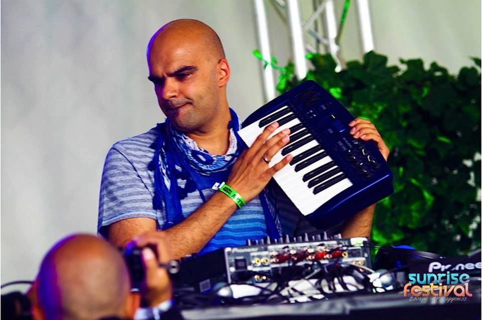 A huge release and a long time coming but the wait is almost over! <a href="/roger_shah/">Roger Shah</a> &amp; <a href="/djyelow/">Edwin T.</a> massive uplifting remix of the Sunlounger single with <a href="/SusieLedge/">Susie Ledge</a> ‘Sail Away’ is out tomorrow on FSOE! 

Pre Order: fsoe.lnk.to/SailAwayRemix