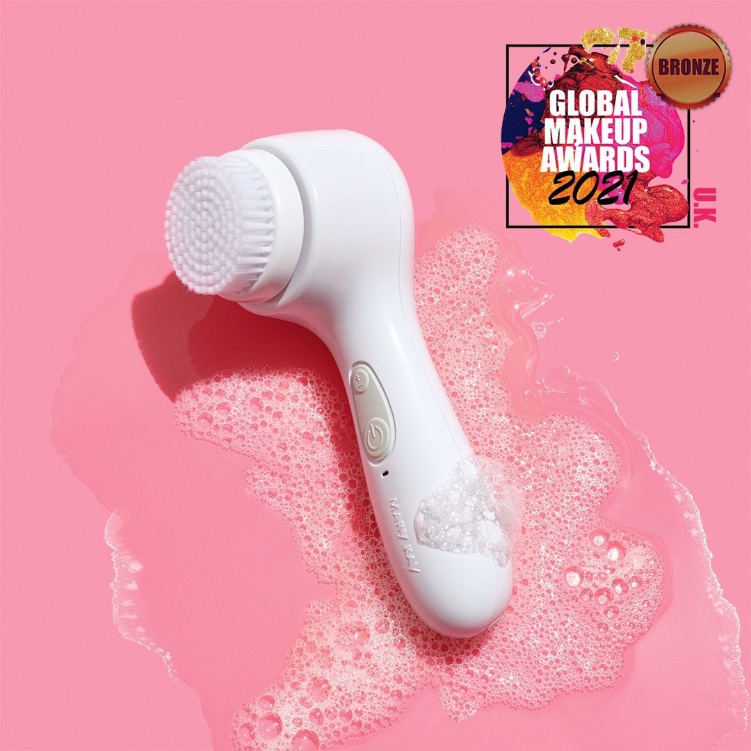 MaryKayUK's tweet photo. Did you know that our Skinvigorate Sonic™ Skin Care System is clinically shown to remove four times more dirt, oil, impurities, makeup and pollutants than hand cleansing alone*? https://t.co/TlPkSd4xac
#MaryKayUK #Skinvigorate #SkincareRoutine #CleanerSkin https://t.co/RSdYHY5ahT