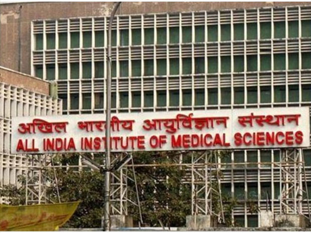 Supreme Court to consider tomorrow petitions seeking postponement of AIIMS-INI CET Exams due to COVID.

#AIIMS #inicet2021 #IMA
