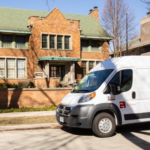 GuardianFAS's tweet image. Are you downsizing, transitioning, or relocating? Guardian Fine Art Services provides options for long and short term storage and safe packing and transportation to auction and/or your new location. Contact us for a site visit to learn how we can help you.
#PreserveYourCollection