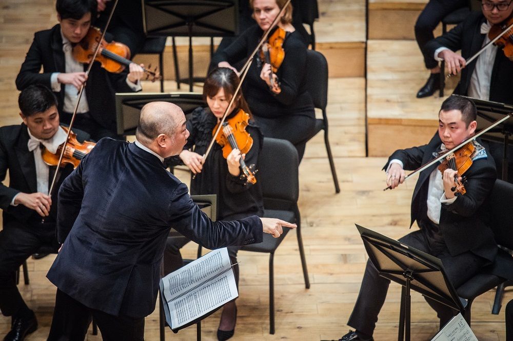 We're honoured to welcome Maestro Xu Zhong as the College's inaugural International Chair in Opera.

Croeso <a href="/XUZHONG17/">XU ZHONG</a> we look forward to working with you.

buff.ly/3pDrYTy

#CardiffSinger #Opera #RWCMDOpera