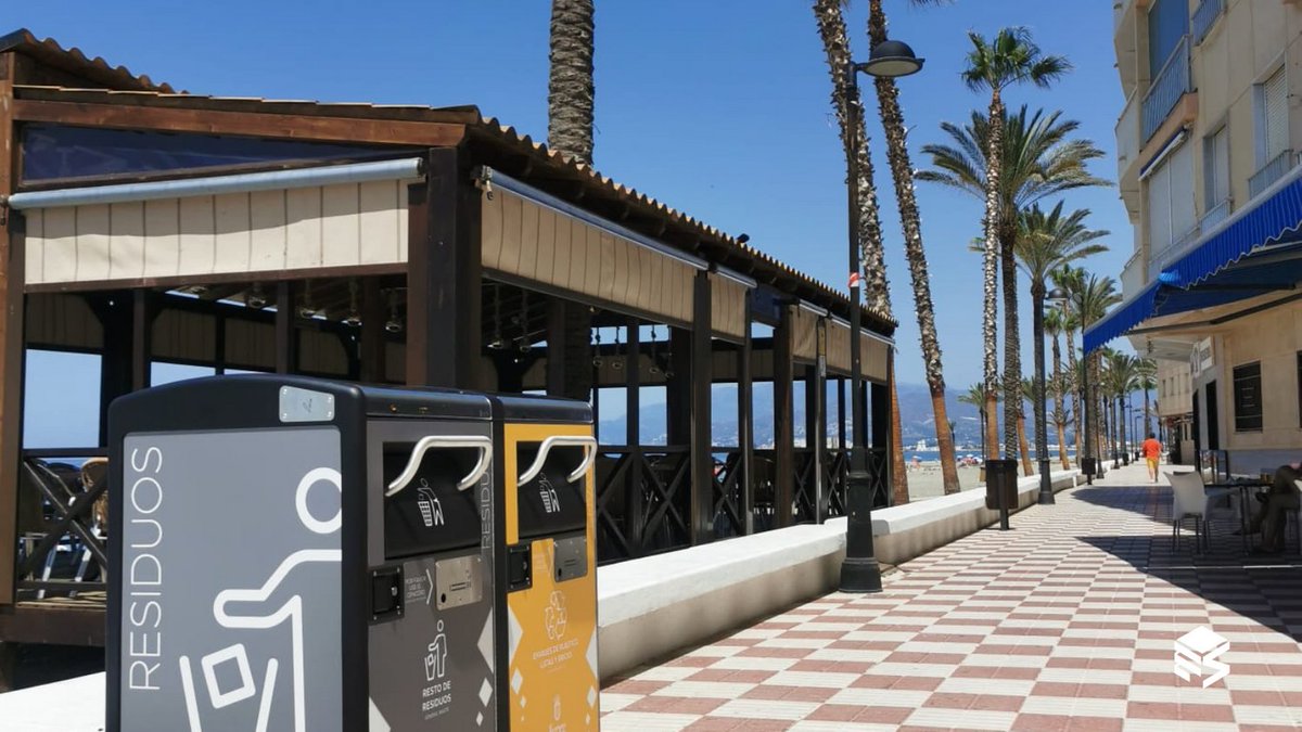 🌊Torrenueva Costa, a small municipality located in the province of Granada, launches new #smartbins on its way to becoming a more sustainable and cleaner tourist destination. The new units will help to keep waste inside, preventing it from overflowing and ending up in the ocean.