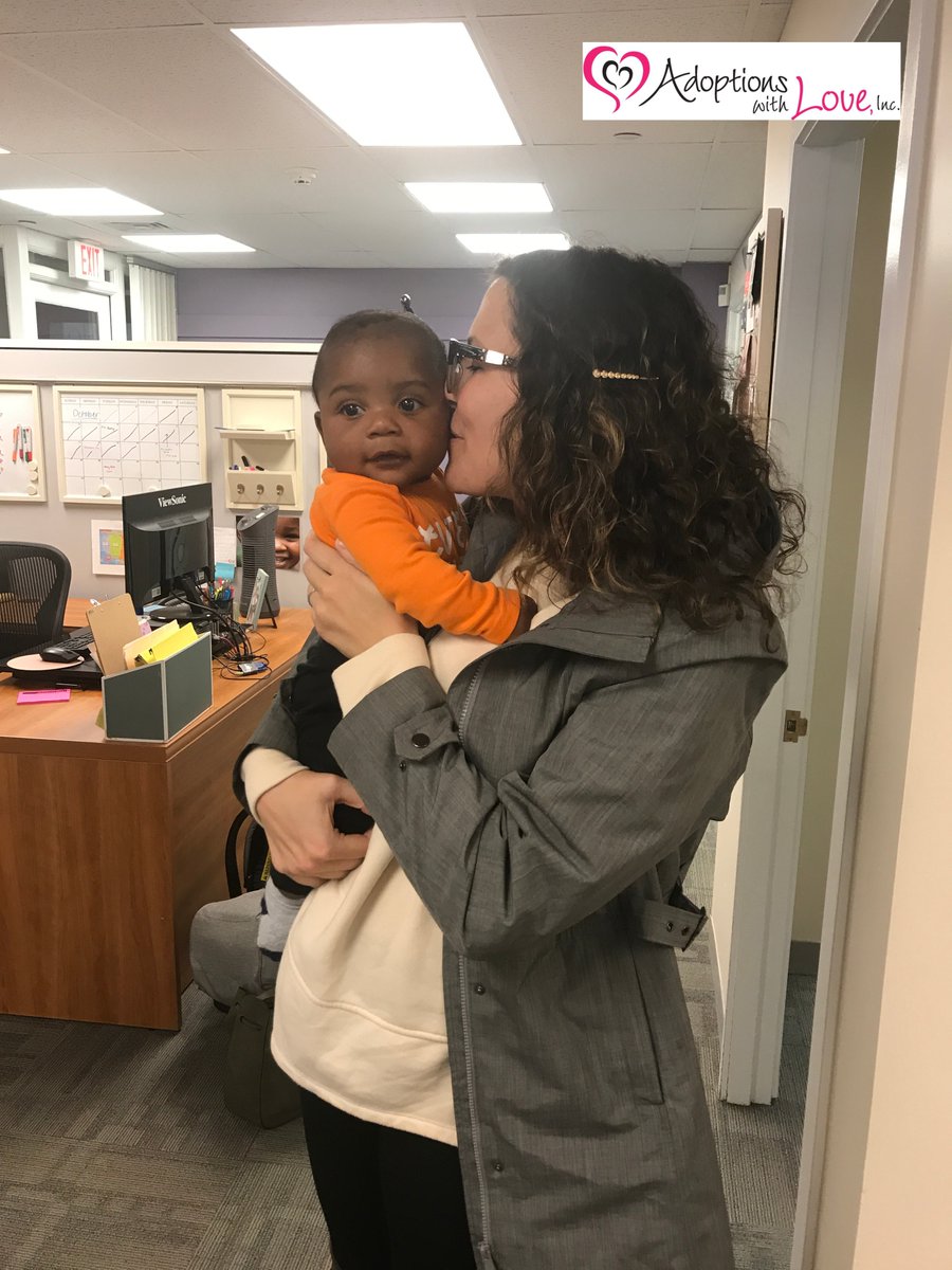 AdoptionsWLove's tweet photo. A dose of Motherly Love for your Thursday morning!!!💙👩‍🍼👶🥰❤️

#adoptionswithlove #adoption #adopt #love #baby #motherlylove #family #mom https://t.co/Iuz1IVrLOp