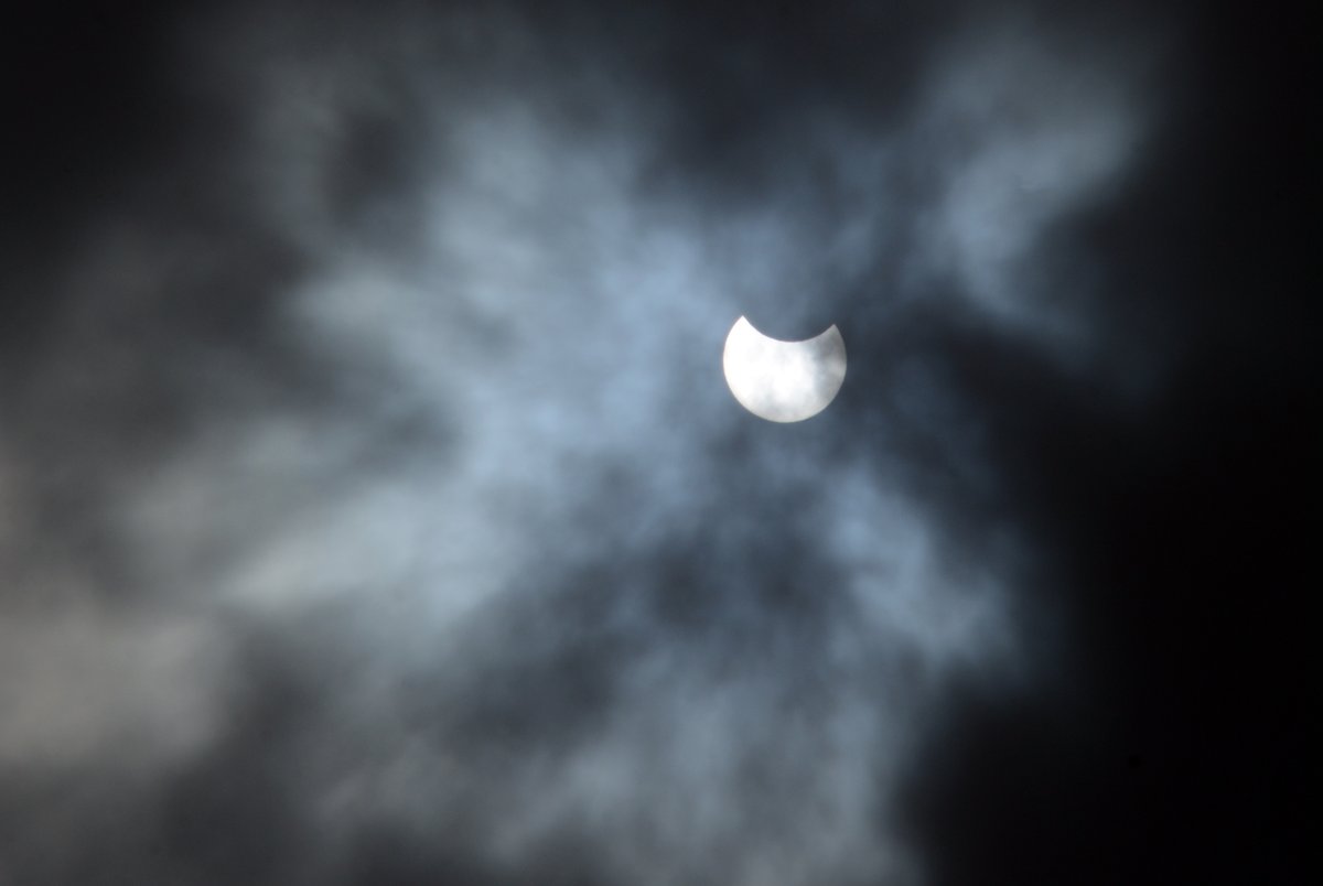 IanThompsonUK's tweet photo. Parkgate's (Rotherham) very own partial solar eclipse. @Hudsonweather Ok, technically it was a UK wide event but I was deffo stood in my garden when I took them. Lol. #solareclipse2021 #3SIXTY5Photography https://t.co/74xTs69poR