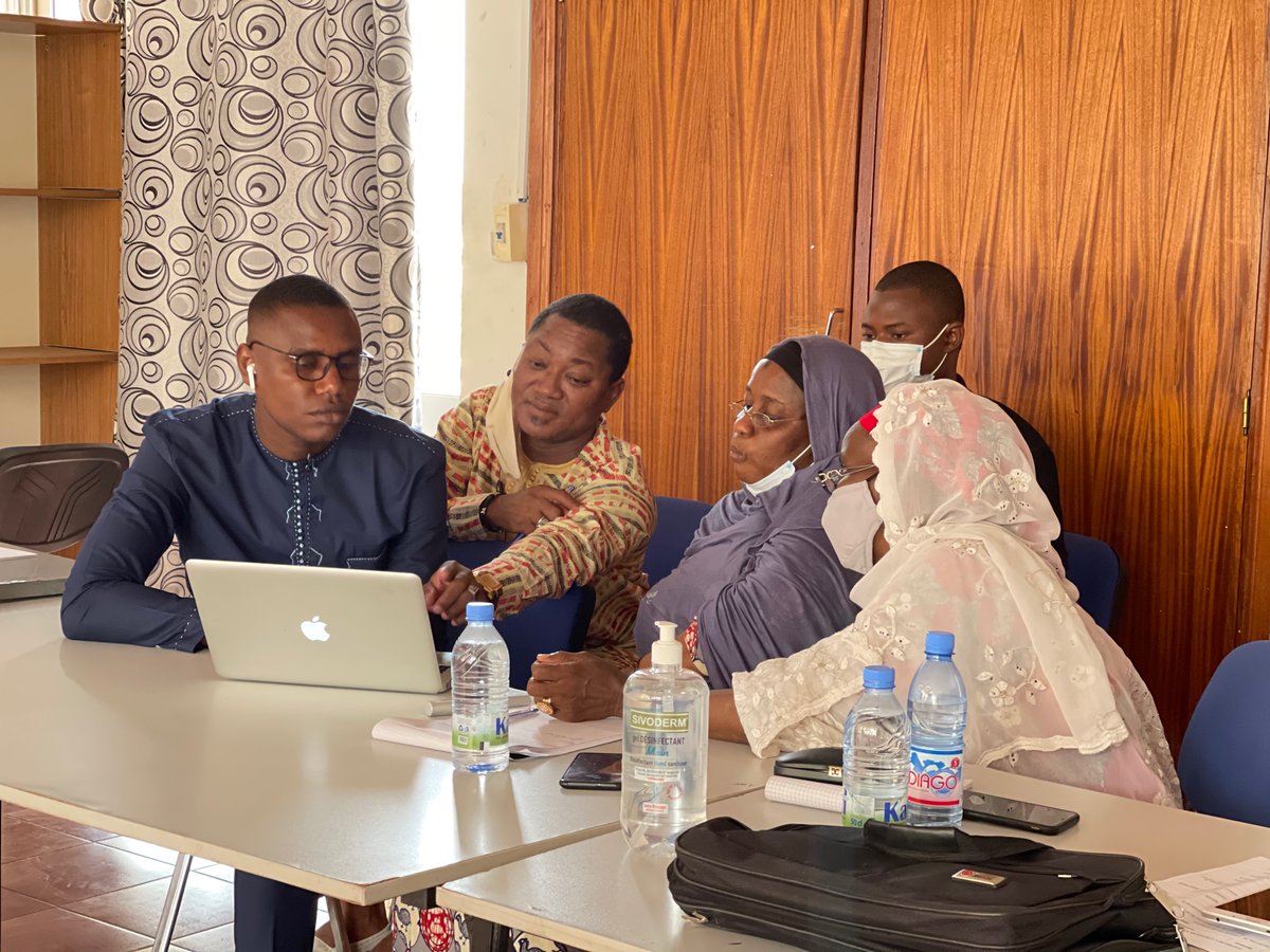 Depuis hier, le #SWEDD_Mali et ses partenaires tiennent un Atelier de développement des messages des supports de communication dans le cadre de la Campagne #StrongerTogether .

#womenempowerment 
#GirlsEducation
#womenLeadership
#education