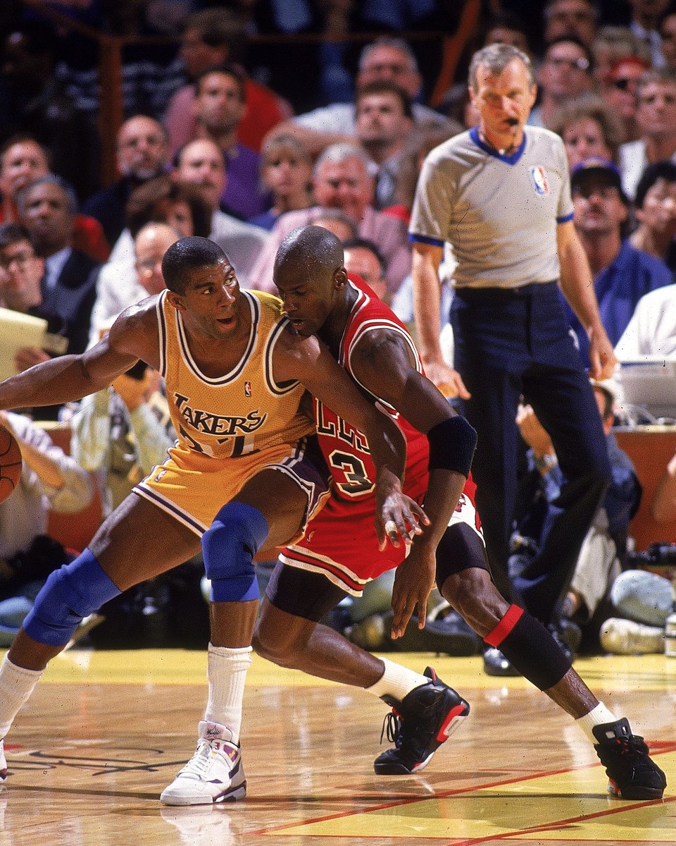 توییتر The Players Tribune Japan در توییتر 1991年nbaファイナル マイケル ジョーダン率いる Chicagobulls が Magicjohnson 率いる Lakers を破って初優勝 マイケル ジョーダン ジョーダン マジック ジョンソン Nba Nbajp バスケ Nbajpn