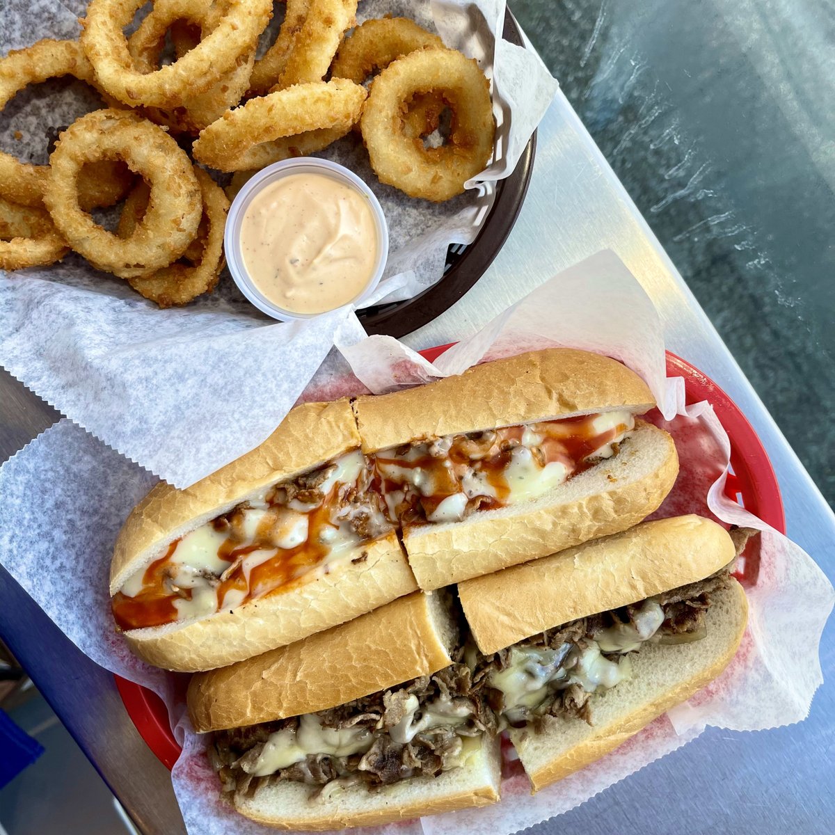 chubbyscheese's tweet photo. Can you believe a masterpiece like this can be delivered to your desk?😁 #FeverDream #UberEats https://t.co/ciDruVtOf0