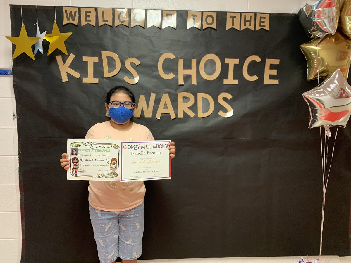 MsRosas4thgrade's tweet photo. Congratulations 4th graders!! https://t.co/mgPNO9t22L