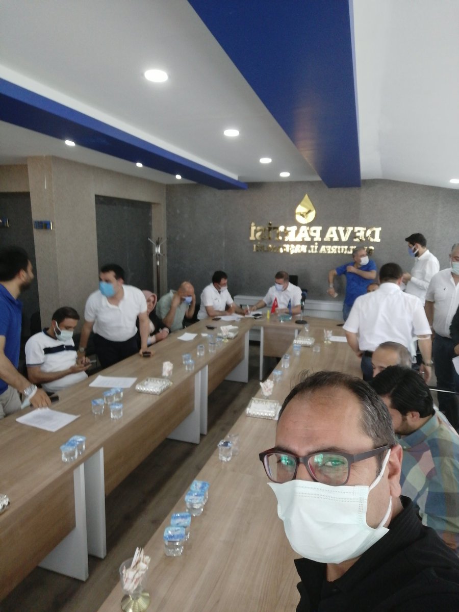 BilalAgadayi's tweet photo. İnsanın en büyük buluşu ateş, tekerlek, motor ya da maddi dünya ile ilgili her hangi bir şey değildir, insanın en büyük buluşu, anlaşarak ekip halinde çalışmaktır. #Devaruhu https://t.co/B7SPweM2hw