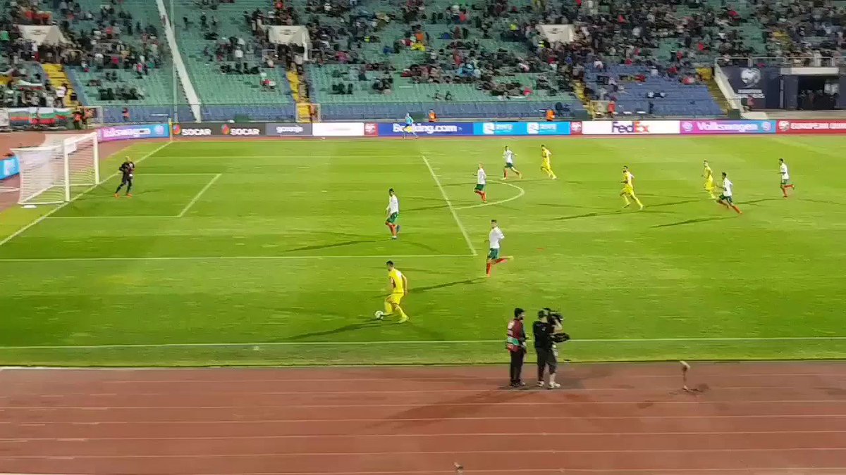 kosovanfooty_EN's tweet photo. #OTD | 2️⃣ years ago!
90+2 ⚽️🇽🇰 Rashani 🆚🇧🇬
This is what dreams are made of. Unforgettable!
#BULKOS | @EURO2020 Qualifiers. https://t.co/FpLyD3nQUf