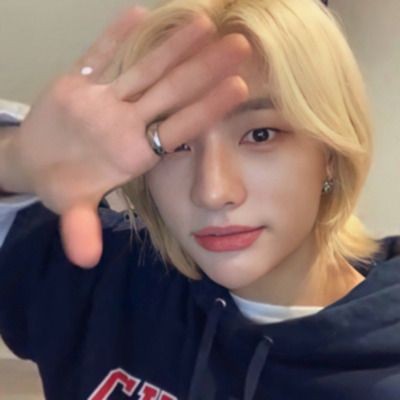 silentcrynista's tweet photo. Dejen de censurar a Hyunjin, él no es empanadita, ni hj, él es Hwang Hyunjin miembro de Stray Kids

STRAY KIDS ARE 8
#WhereIsHyunjin
#JypExplain 
@jypnation https://t.co/Cavq1UNo6z