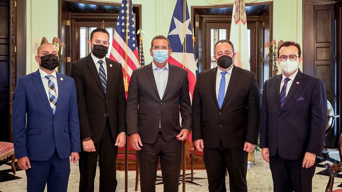 En un esfuerzo de seguir reforzando los lazos comerciales y de exportación, el <a href="/GovPierluisi/">Gobernador Pierluisi</a> recibió en La Fortaleza a <a href="/azzopardi_keith/">Keith Azzopardi</a>, embajador de Malta para los Estados Unidos y al doctor Luis Enrique IV Santaliz-Ruiz, primer Cónsul Honorario de Malta en Puerto Rico.