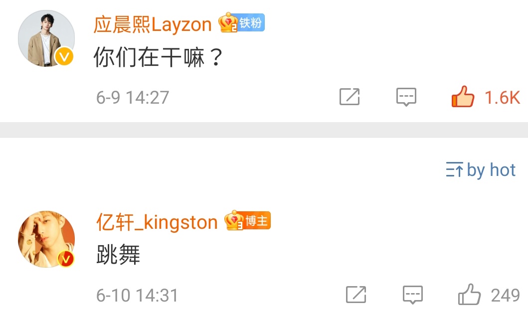 yixuandaily's tweet photo. #Yixuan replied to #HuangHongming, #YingChenXi and #LiuJunhao's comment on his <trouble maker> dance cover post
Alan: I was shocked by Yixuan hahahahahaha 🤯
👑: +1
Layzon: What are you guys doing?
👑: dancing
Kaiden: Is this something you can see for free?
👑: reflect on it https://t.co/3iNqxN8b69