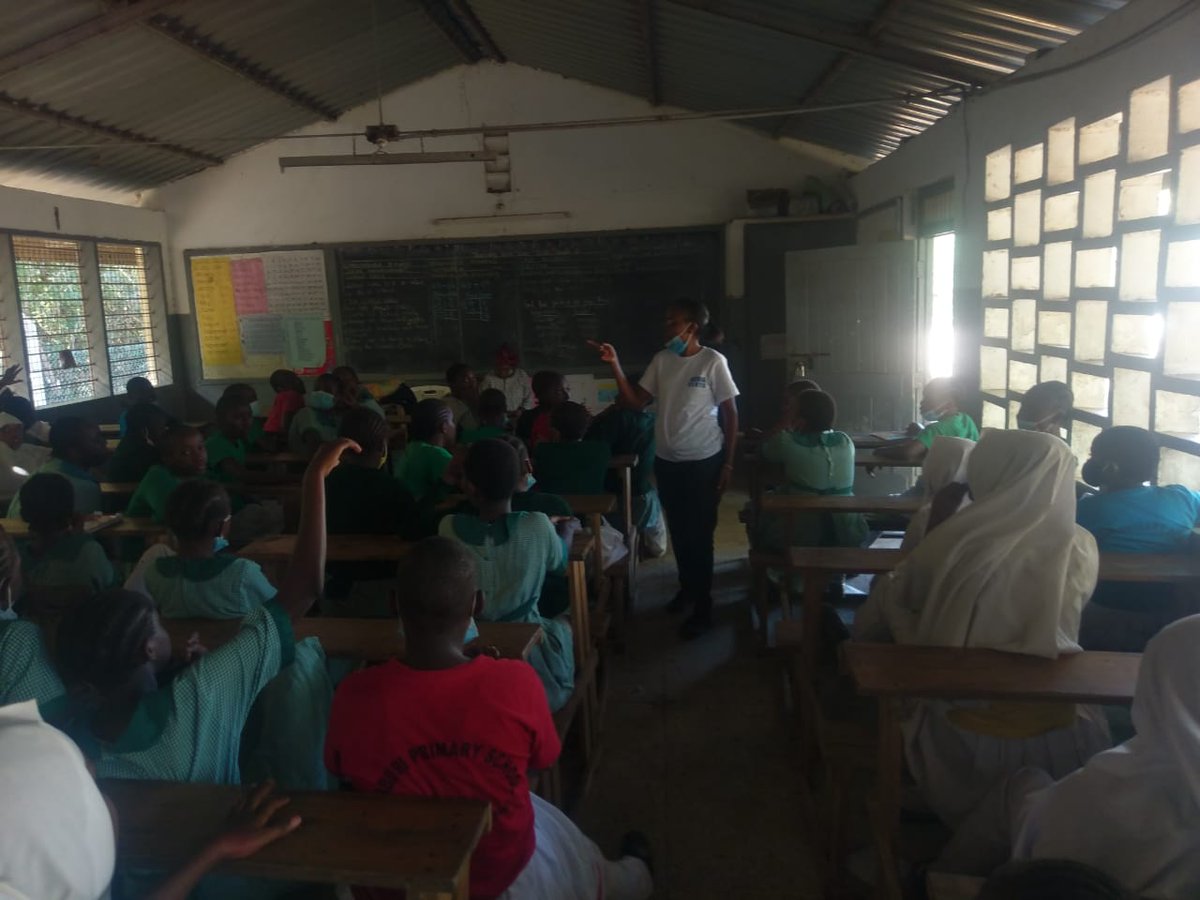 AjendaKenya's tweet photo. Today we visited Bamburi primary school in Mtambo to engage our pupils on sexually transmitted diseases, procedures of reporting rape cases and menstrual health hygiene #ASRHR
#PeriodNiNormal https://t.co/x2OFMETk4s
