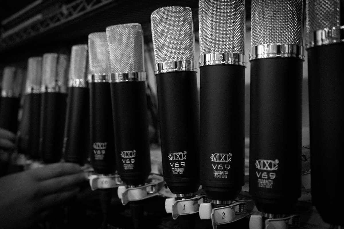 Mics for days

#mxlmics #tubemics  #tubemic #condensermics #condensermic #microphones