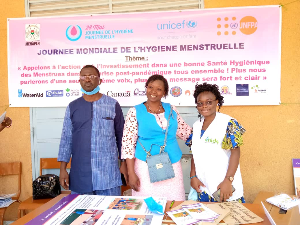 OnidsBF's tweet photo. Placée sous la présidence du Pr Stanislas OUARO Ministre en charge de l'Education, le Burkina Faso célèbre la #JournéeMondialeDeLHygièneMenstruelle ce jeudi 10 juin à Sya.
ONIDS prend part à cet événement
#GHM #EndStigmaPERIOD
@Amplifychange
@onids
@unicef
@planBurkina
@waterAid https://t.co/6TY8owH3k1