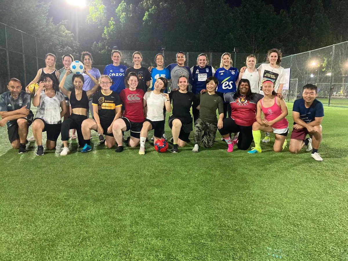 Tonight’s football training session! 2 hours of playing in 35 degrees was interesting! ⚽️