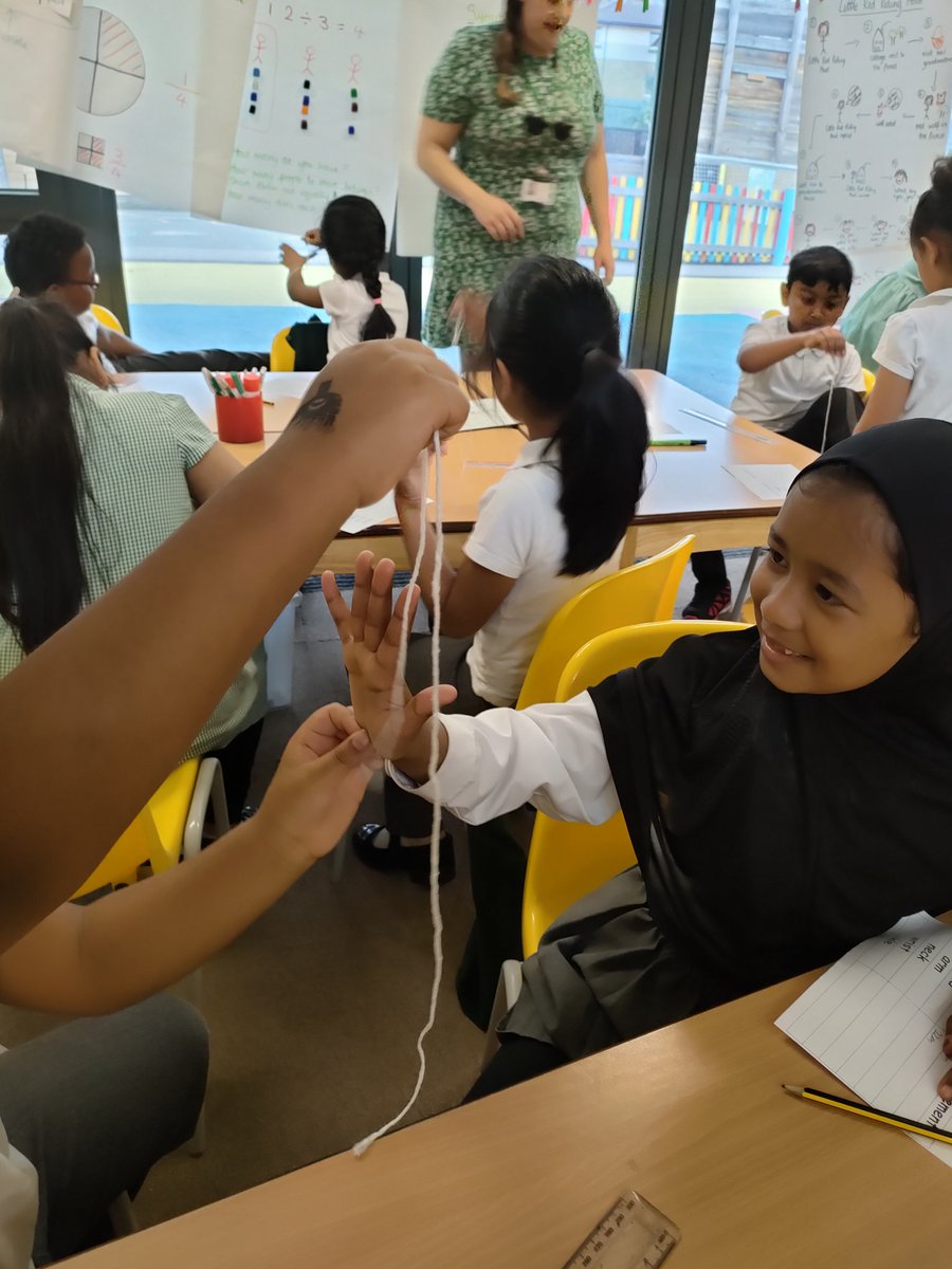 CharlotteSENCo's tweet photo. @bygrove_primary Year 2 have been measuring themselves today! We loved predicting how many centimetres long our feet and hands were before measuring! I wonder who had the biggest feet?! #Maths #welovelearning #WhiteRoseMaths #year2 #exploringmaths https://t.co/unvcqsdGg2