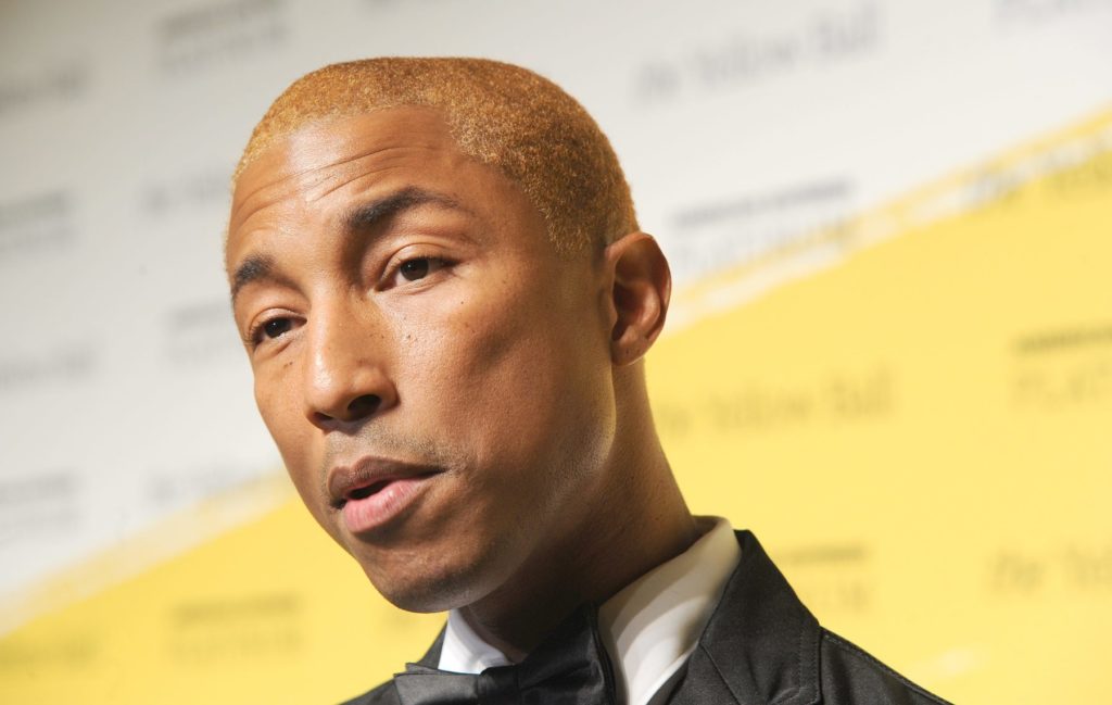 RapMais's tweet photo. Pharrel abre escola para alunos de famílias com baixa-renda - https://t.co/9lFY0B3Wqi https://t.co/NTJ8bsNaxx