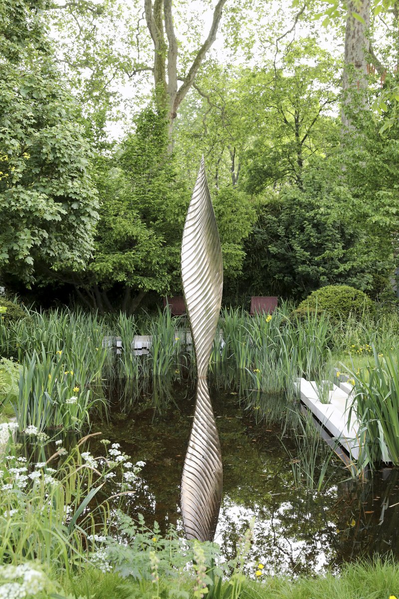 Culturalcomms's tweet image. #CaseStudy @davidharber When @The_RHS Chelsea Flower Show was cancelled, our culturally curious team started working with David’s passion and inspiration from nature to create video content for virtual events for UK and US audiences. Read more: bit.ly/3zdHERO #culture