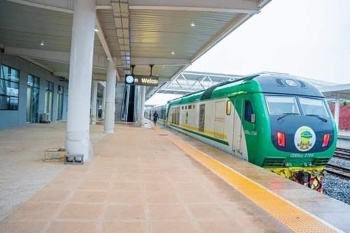 POSTNAIJA tweet media