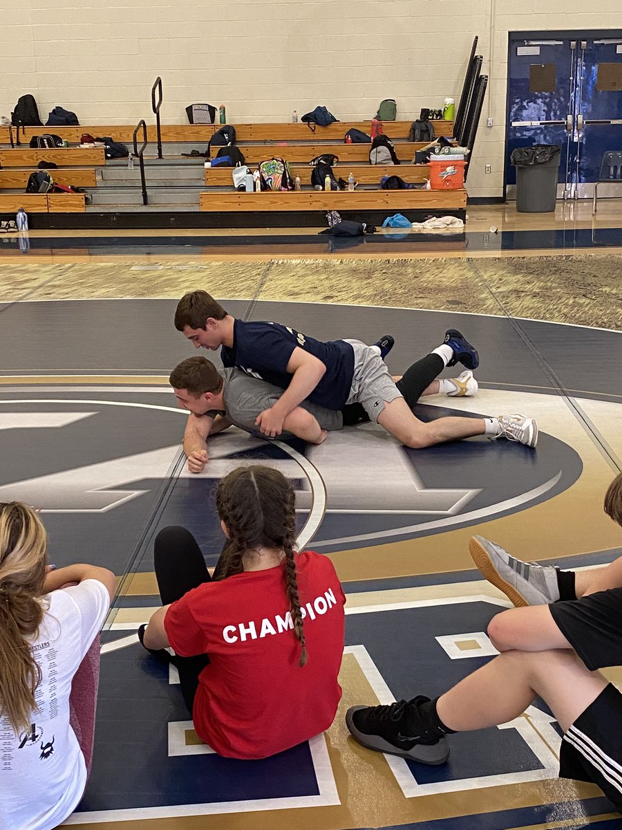 Afternoon pinning techniques... Cam Connor and Jack Blumer showing the young bucks what made them two of the states top pinners over the last few years