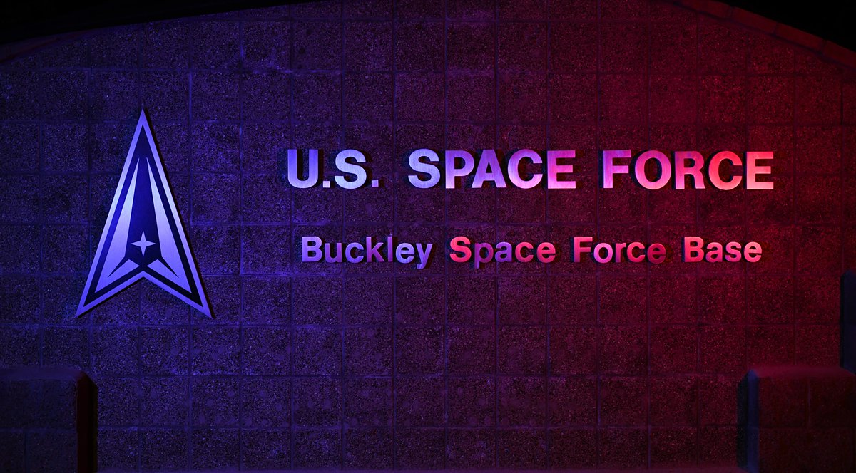 ussfspoc's tweet photo. Big changes took place at @Buckley_SFB last week. Col. Marcus Jackson assumed command of the former Buckley Air Force Base the day that the base's name was changed to Buckley Space Force Base. Congratulations Col. Jackson & Team Buckley!
#ICYMI #BuildingtheSpaceForce #SemperSupra https://t.co/Bbp5uWYoPJ
