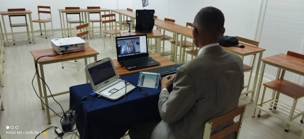 La #CatedraBicentenaria en el marco de los #200años de la #BatallaDeCarabobo desde la <a href="/uney_oficial/">UNEY</a>, tema
 "La Integridad Territorial de Venezuela" conducida por el Coordinador de Cultura UNEY <a href="/RobertoTovarMRT/">ROBERTO TOVAR</a> 

.@CTrompiz2 
<a href="/MPPEUVEN/">MPPEU</a> 
<a href="/arbolve/">ArbolVe</a> 
<a href="/MedozaWullian/">Wullian Mendoza</a> 
<a href="/GobiernoYaracuy/">Gobierno de Yaracuy</a>
