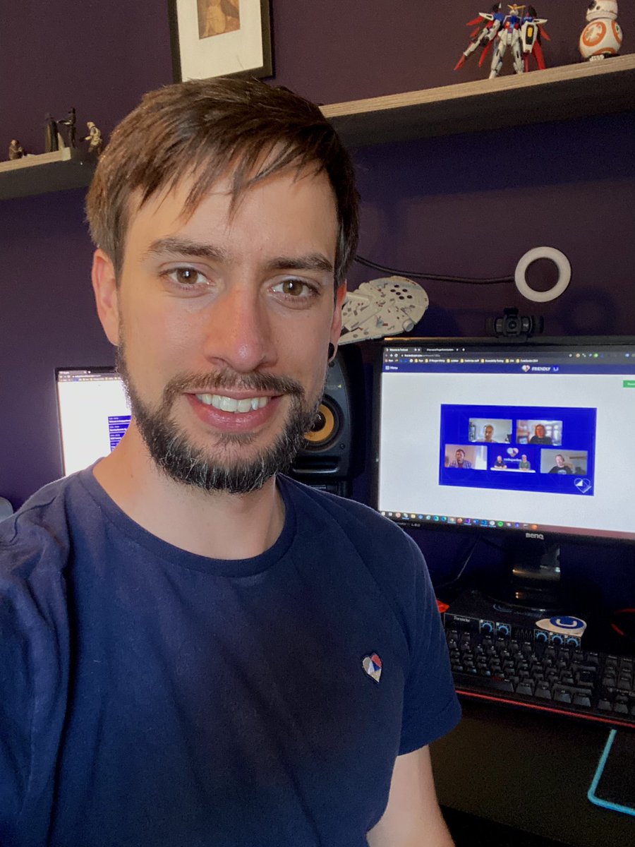 MikeMasey's tweet image. Hey Warren!! #codegarden #cg21