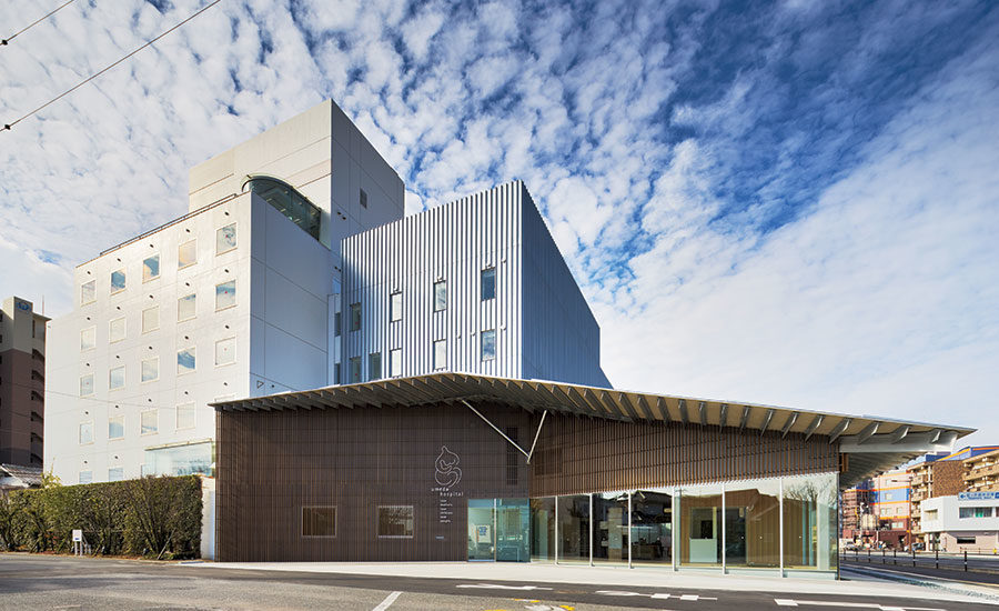 Developing a surgical visualization system for the Japanese market. Diving deep into Japanese architectural standards to keep the system compact and easy to move. Working with different workflow standards and different human factors. The details are everything.