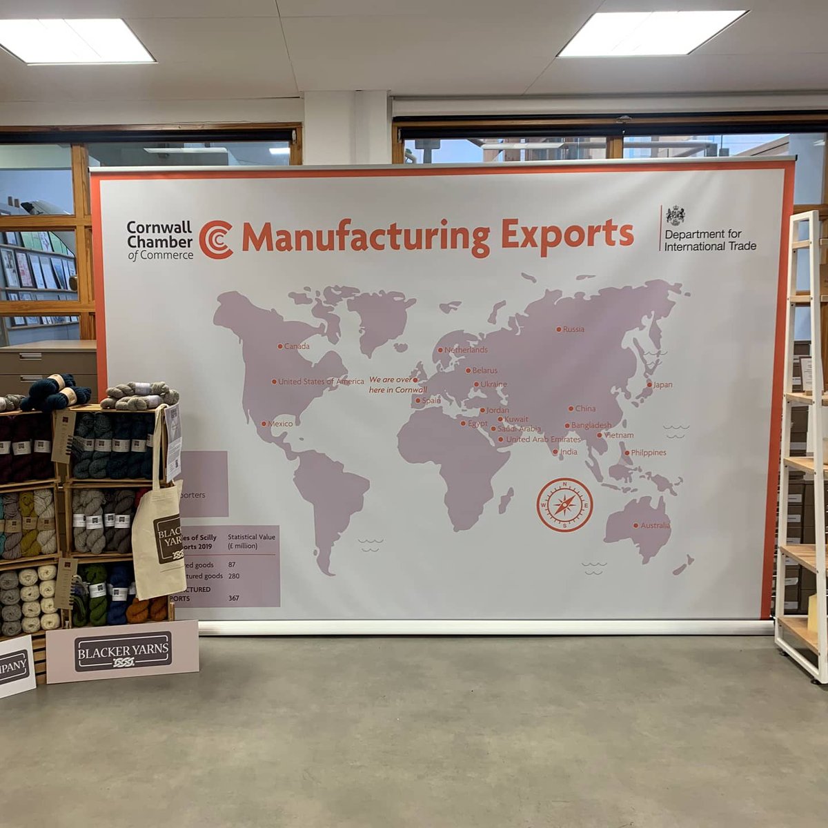 thsocialleopard's tweet image. It was lovely to work with @IdennaCreative on these 48hr turn around - 3m (w) x 2295mm (h) premium roller banners for @cornwallchamber for their Sustainable Growth 2021 Conference @G7 event this week in #Falmouth. They looked really effective. 
#G7 #designandprint #rollerbanners