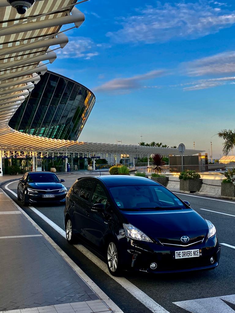 🚖 #TheDriversNice 🚖

Association de #VTC, sur la #CoteDAzurFrance 🌴☀️ !

Nos chauffeurs assurent vos déplacements professionnels et privés, 24/24 et 7/7 !

Disponibles partout entre #Monaco, #Nice06, #Antibes et #Cannes.

Réservations en ligne : 

thedriversnice.com