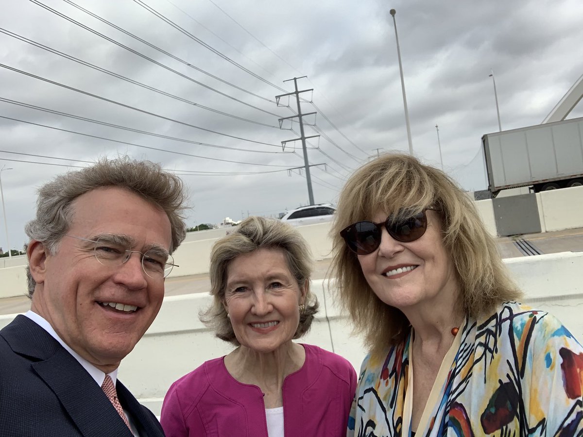 TexansForDan's tweet photo. Margaret McDermott Bridge dedication w ⁦⁦@kaybaileyhutch⁩ and Fmr Dallas City Mgr Mary Suhm #trinityparkconservancy #txlege #trintyriver #CityofDallas https://t.co/1hkdPklZVo