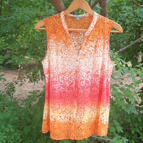 So good I had to share! Check out all the items I'm loving on <a href="/Poshmarkapp/">Poshmark</a> from @ZucoliVashti #poshmark #fashion #style #shopmycloset #francosarto #nycollection: posh.mk/ZhzhIv6LYgb