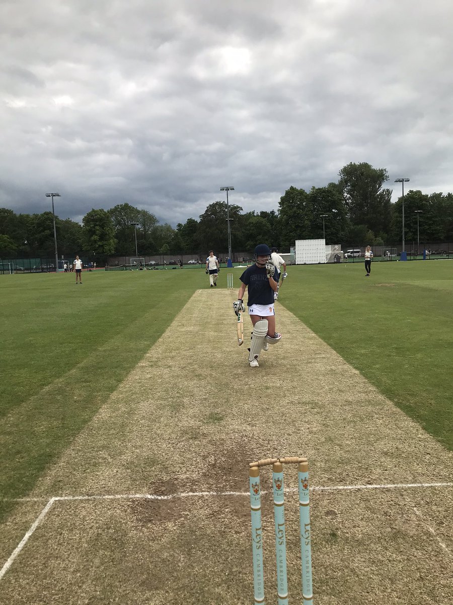 Last A Level session with current U6, the <a href="/LeysHistory/">Leys History Dept</a> showdown - Medievalists vs Modernists. A heroically brief partnership from Marx &amp; Engels, sturdy batting from Thomas Fairfax and John Hampden and bowling honours to Queen Melisende &amp; to Doge Dandolo. The modernists win it!