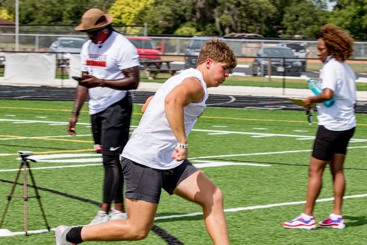 Here's a few action shots of <a href="/bradynowlan15/">Brady Nowlan</a> from our Linebacker Performance Retreat this past weekend! His player card and video resume will be released soon... #LinebackerPerformance #LBretreat2021

Photo Cred: <a href="/HolidayVargas/">That's My Photo.</a>