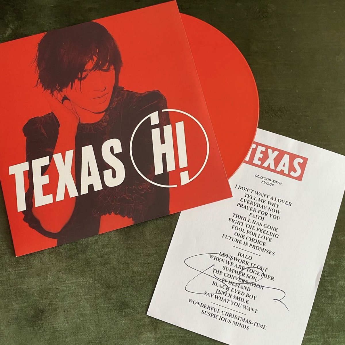 texastheband's tweet photo. Which vinyl version of "Hi" did you get? 🔴 or ⚪️?
🎧 https://t.co/vnm1nDh0F7
#TexasHi #vinylrecords #vinylcommunity https://t.co/Mmc8UUKdjw
