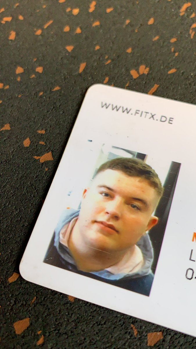 das ist meine Motivation immer das alte Bild angucken von mir stand 2020 😘