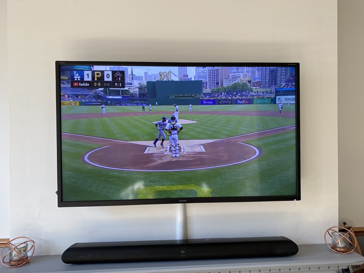 Hell yeah!! A live game just as work finishes up in the UK and <a href="/mookiebetts/">Mookie Betts</a> starts us off strong 💪🏻💙⚾️