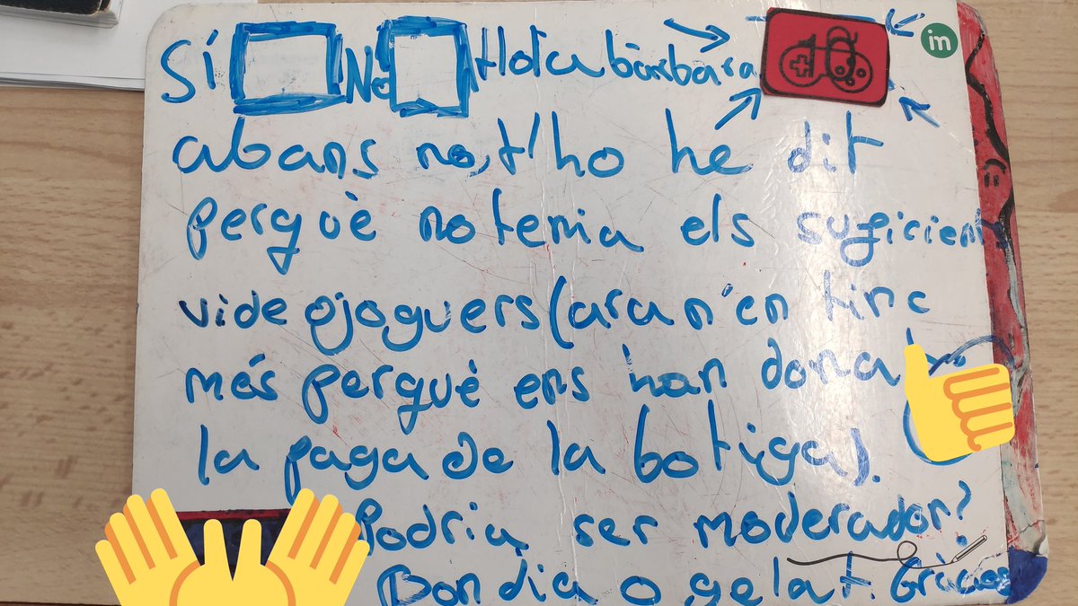 Cuando no los veo a las 15h me dejan notas solicitando cambio de cargos a cuenta de 10 videojoguers, nuestra moneda en clase 😅
Este mes han creado "tiendas" y venden dibujos, letterings, hasta prestan juguetes.... 🤣 
#redesUNIR #claustrovirtual #educacionprimaria